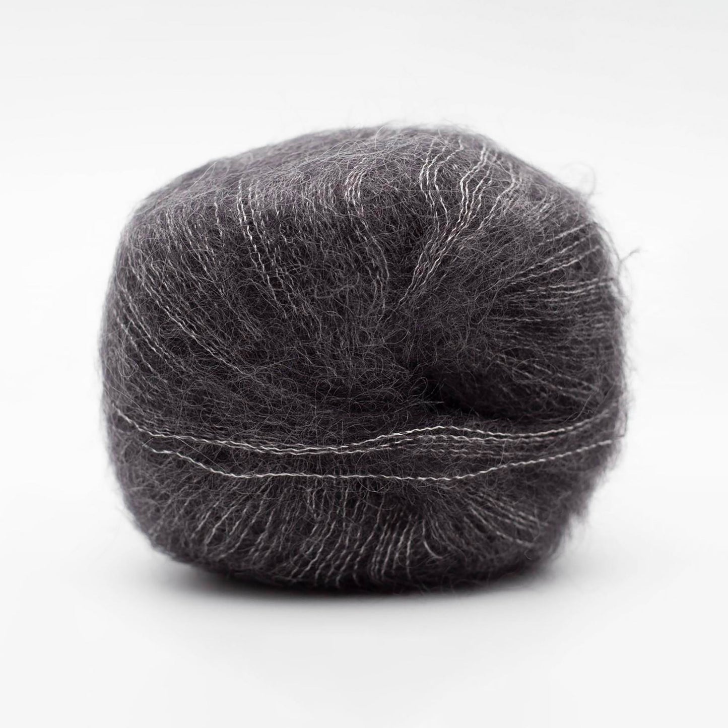 Pelote de Silky Kid de Kremke Soul Wool coloris 20_002 Anthracite Chiné