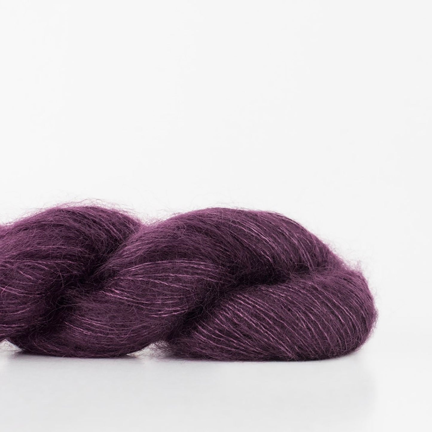 Echeveau de Tosh Silk Cloud de MadelineTosh coloris Velvet (Mill Dyed)