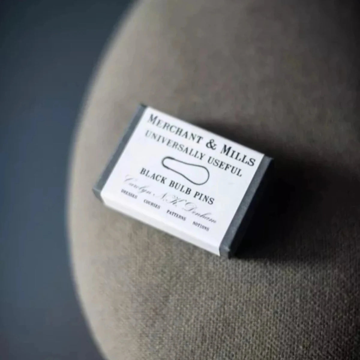 Boîte de marqueurs de mailles amovibles Merchant & Mills coloris Noir