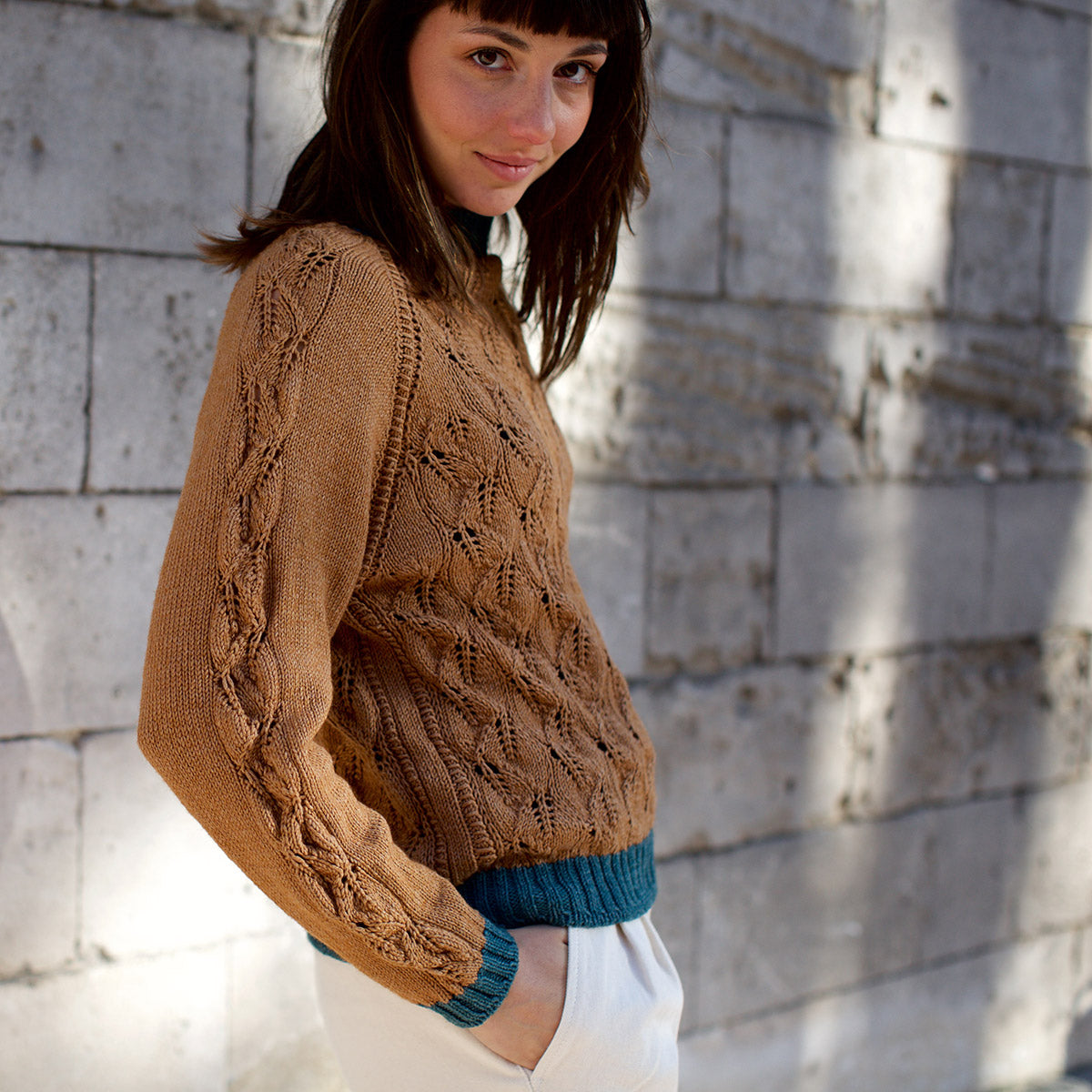 Présentation du pull en dentelle Crocosmia d'Emma Ducher, patron de tricot paru dans le livre Woolship de Lili Comme Tout