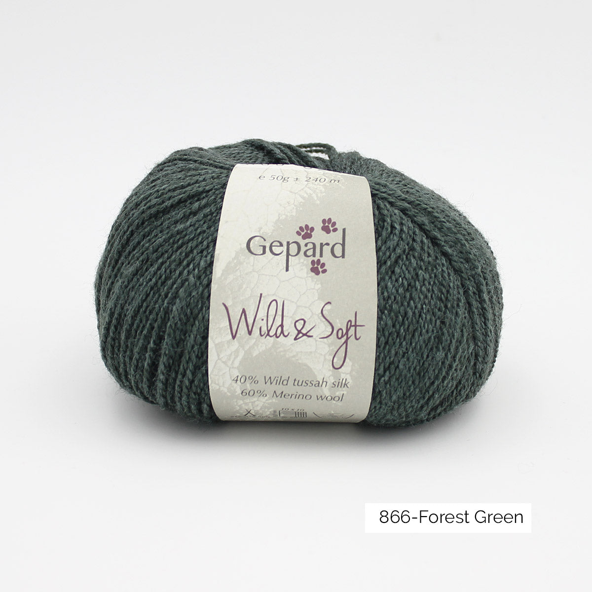 Une pelote de Wild & Soft de Gepard Garn, coloris Forest Green (kaki)