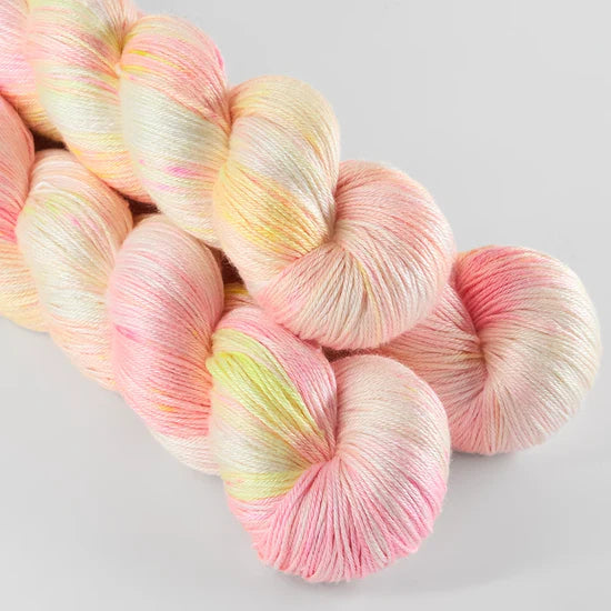 Echeveaux de Pure Silk de Sysleriget, coloris Lollipop