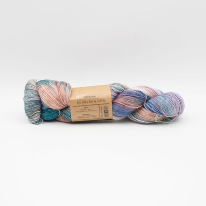 Echeveau de Tosh Merino Light (TML) de Madeline Tosh coloris Half Moon