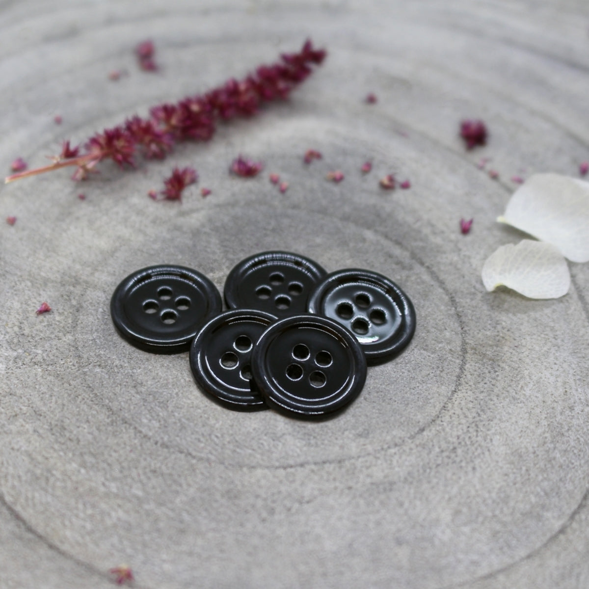Boutons Bliss d'Atelier Brunette, coloris Black