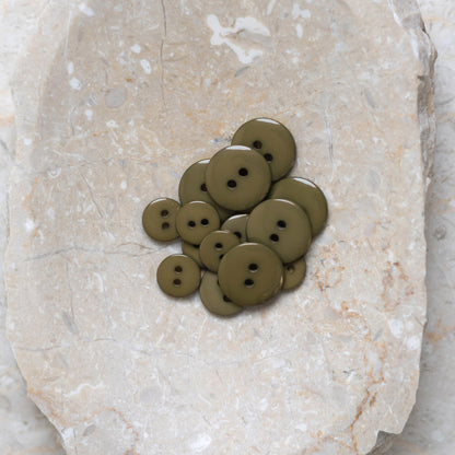 Boutons Classic Shine d'Atelier Brunette coloris Ivy Green