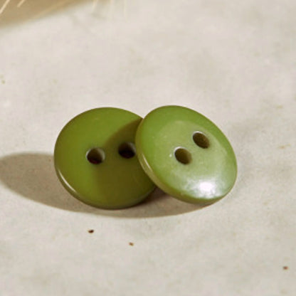 Boutons Classic Shine d'Atelier Brunette coloris Matcha Leaf