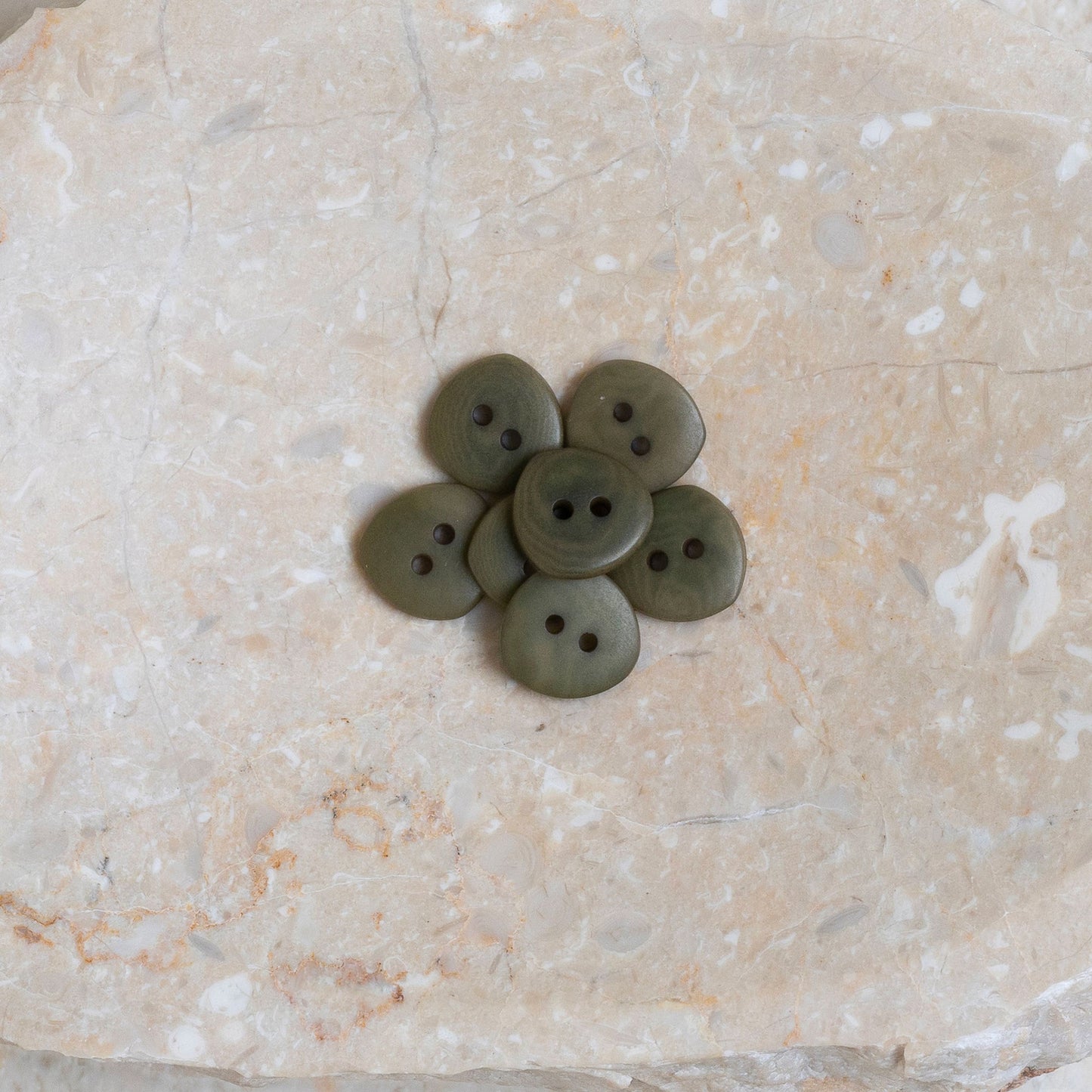 Boutons Jaipur d'Atelier Brunette coloris Ivy Green