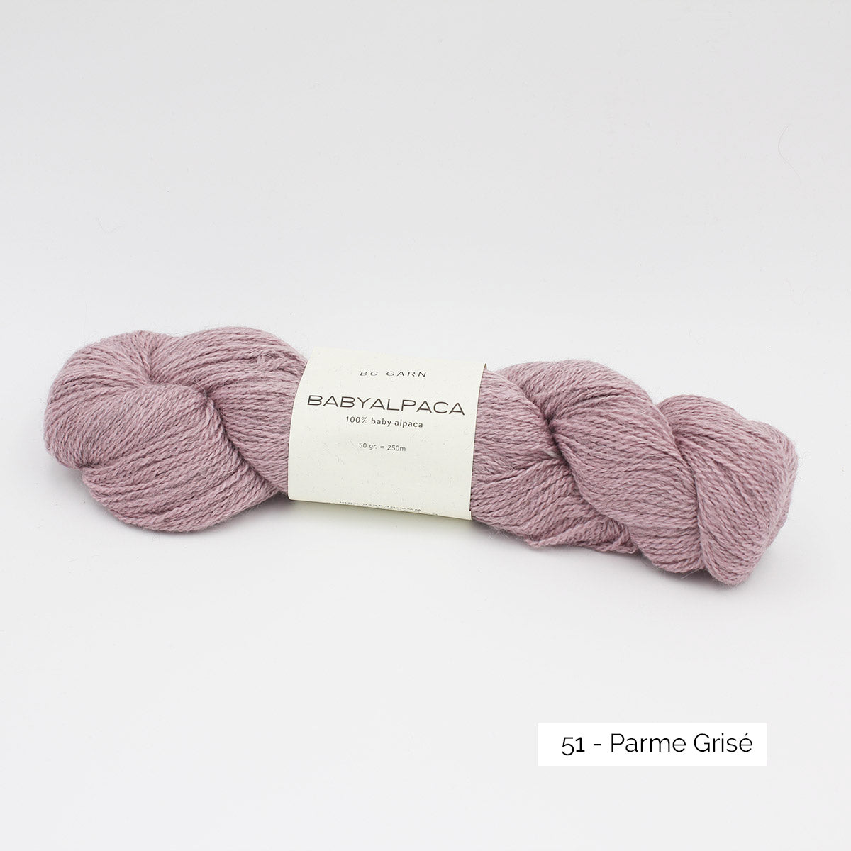 Echeveau de Baby Alpaca de BC Garn, coloris 51 Parme Grisé