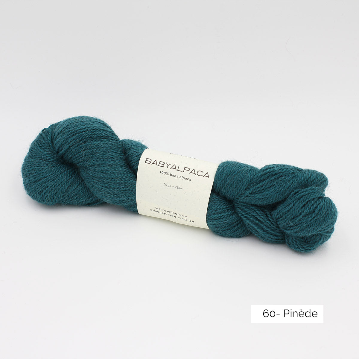 Echeveau de Baby Alpaca de BC Garn, coloris 60 Pinède (vert bouteille)