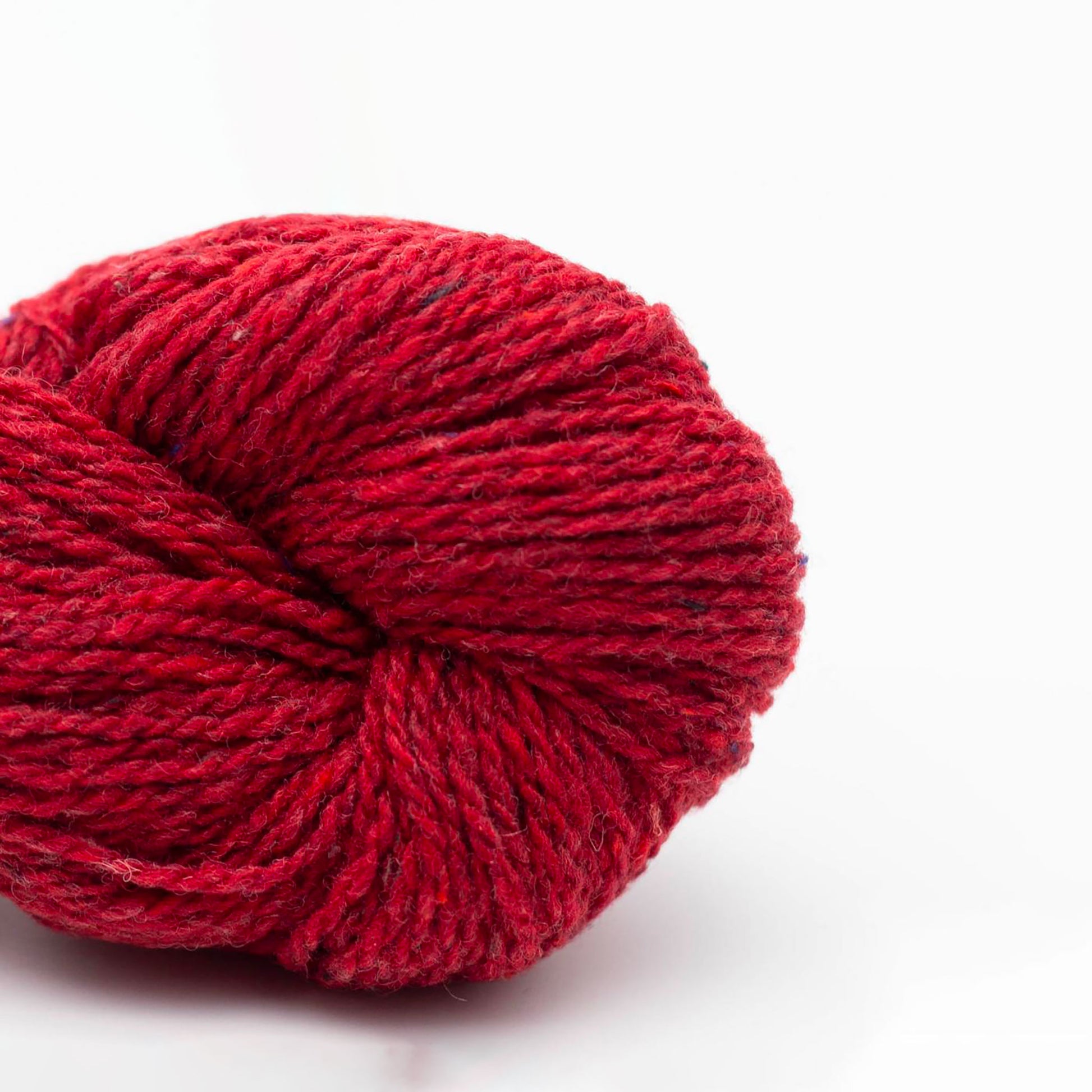 Echeveau de Loch Lomond GOTS de BC Garn coloris 11 Fire Red