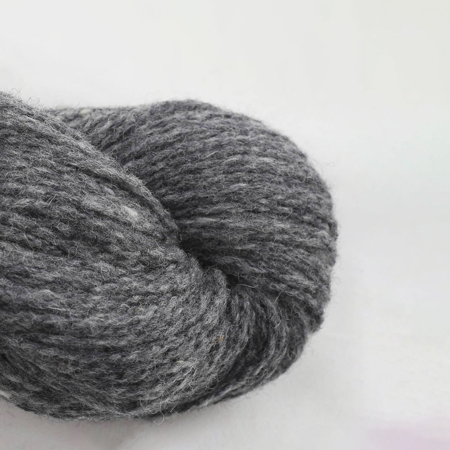 Echeveau de Loch Lomond GOTS de BC Garn coloris 15 Graphite