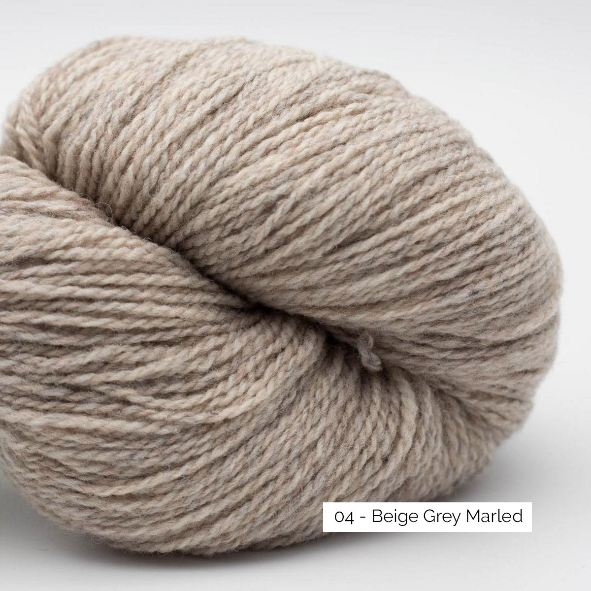 Texture d'un écheveau de Semilla Pura GOTS de BC Garn coloris 04 Beige Grey Marled