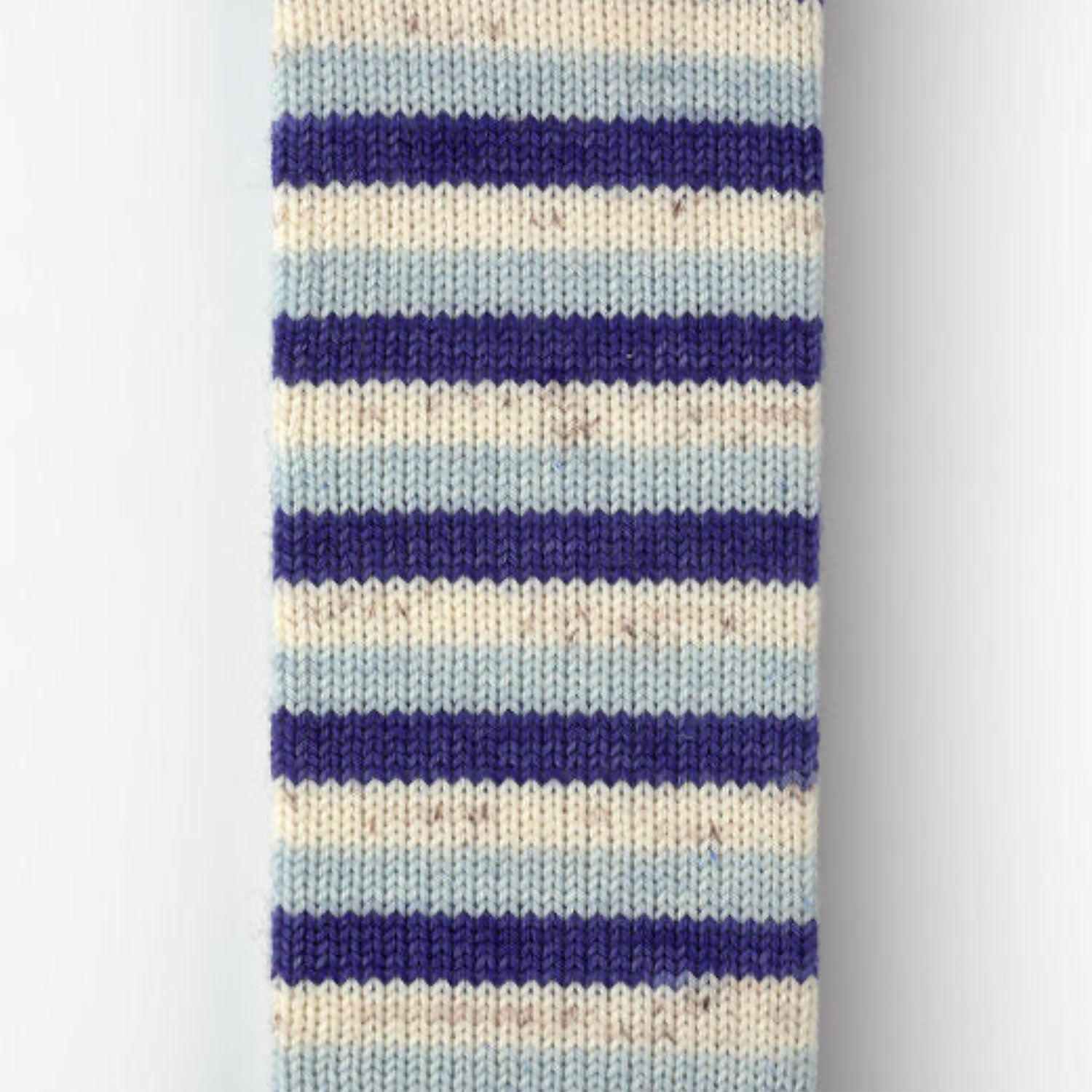 Laine à chaussettes autorayante Fingering 85/15 Le Bruit des Aiguilles coloris I Smell Snow