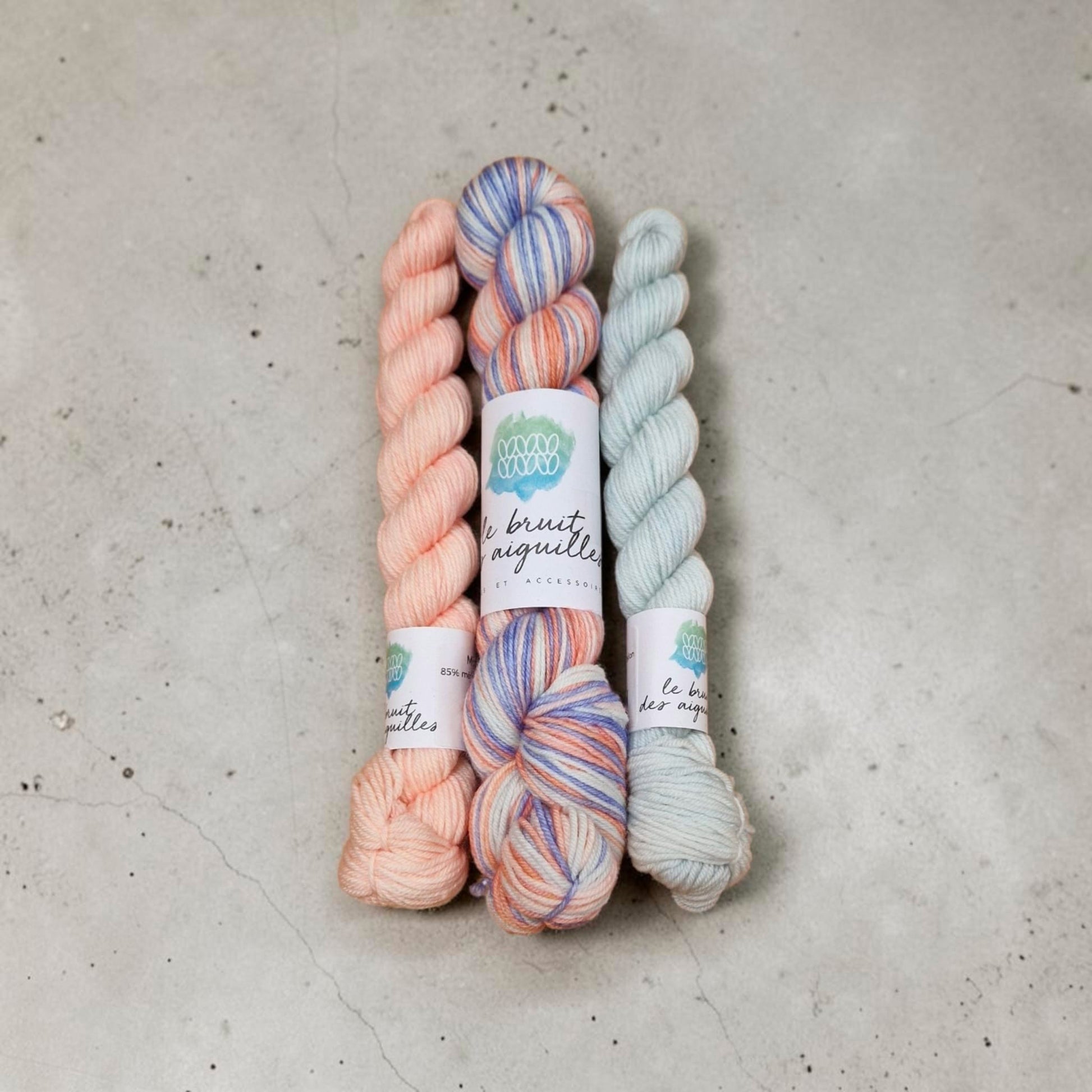 Kit de laine à chaussettes Le Bruit des Aiguilles, coloris Lili Comme Tout / mini Pêche OU Bleu Clair
