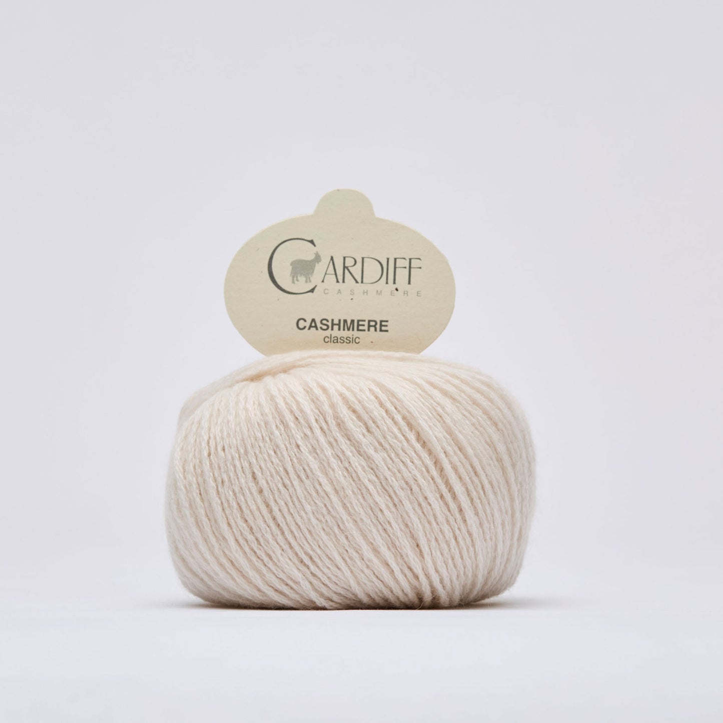 Pelote de Classic de Cardiff Cashmere coloris 613 Zero