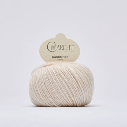 Pelote de Classic de Cardiff Cashmere coloris 613 Zero