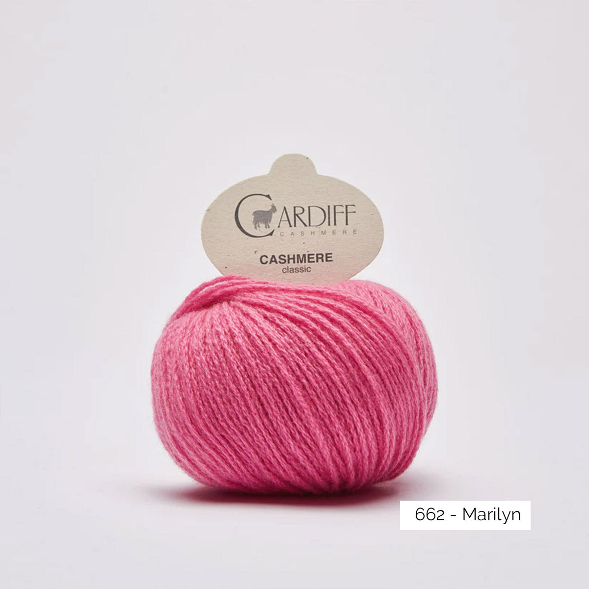 Pelote de cachemire Classic de Cardiff Cashmere coloris 662 Marilyn (rose bonbon)