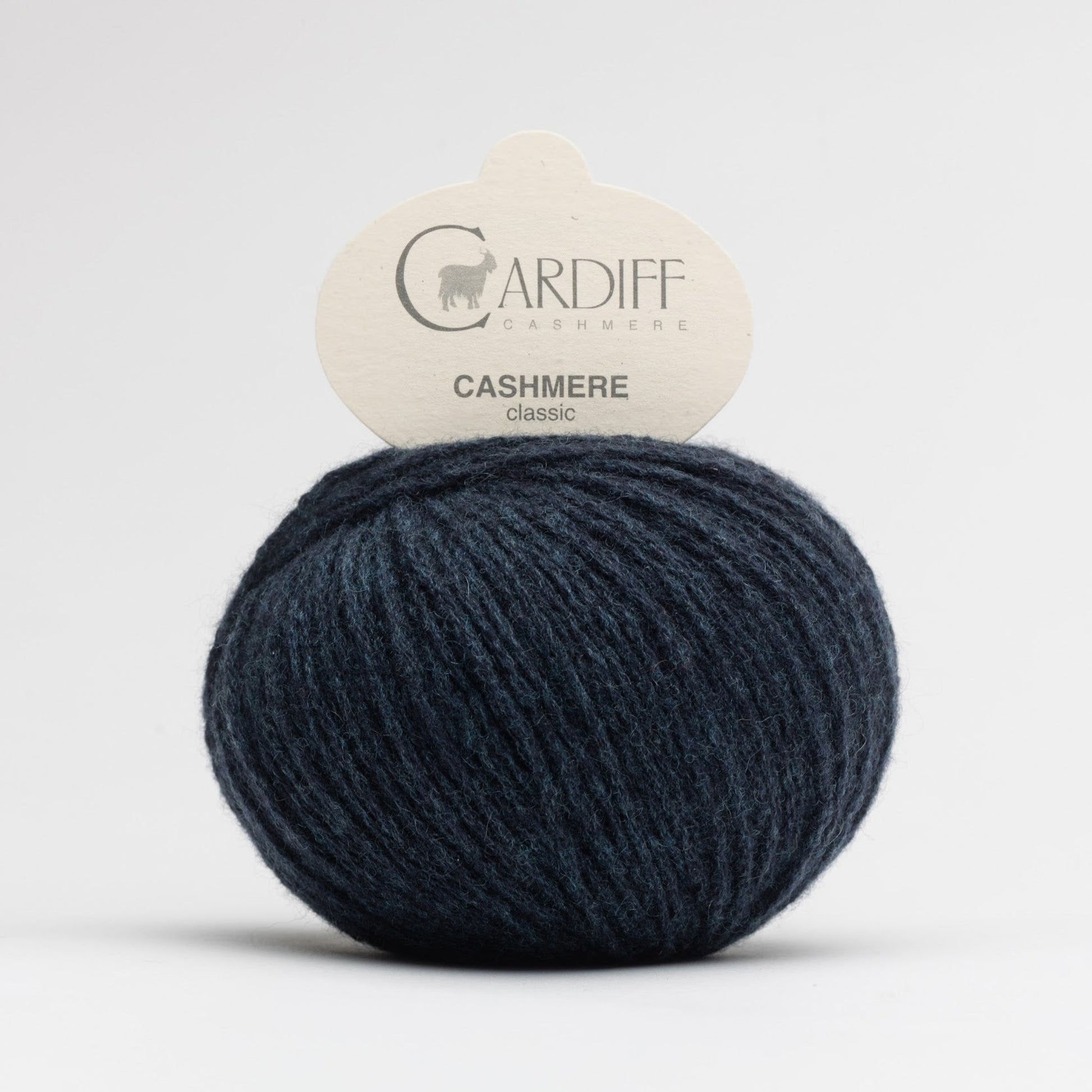 Pelote de Cashmere Classic de Cardiff Cashmere coloris 731 Japan Blue