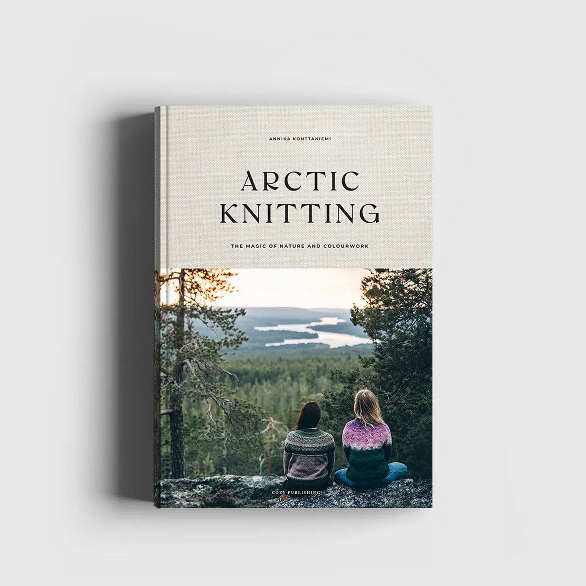 Couverture du livre Arctic Knitting d'Annika Konttaniemi paru chez Cozy Publishing