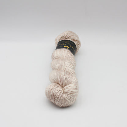 Echeveau de BFL Silk de Dark Omen coloris Hastur