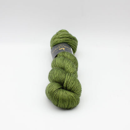 Echeveau de BFL Silk de Dark Omen coloris Verdant