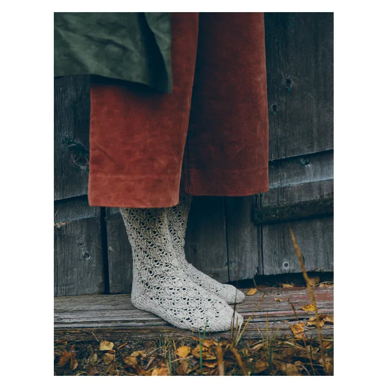 Casual Lace d'Isabell Kraemer, patron de tricot paru dans 52 Chaussettes à Tricoter Toute l'Année, version française du 52 Weeks of Socks, paru aux Editions de Saxe