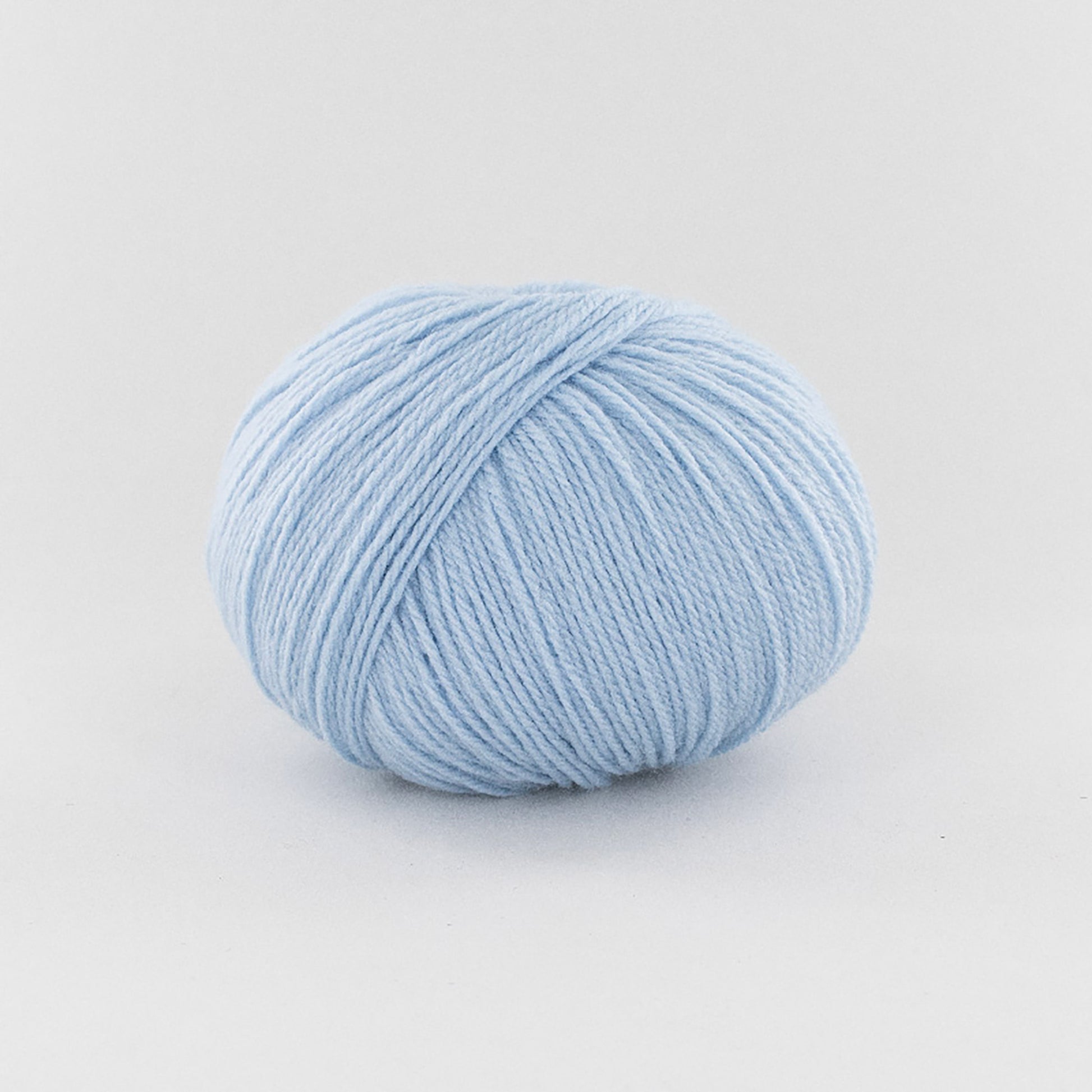 Pelote de BB Mérinos de Fonty, coloris 942 Bleu Layette