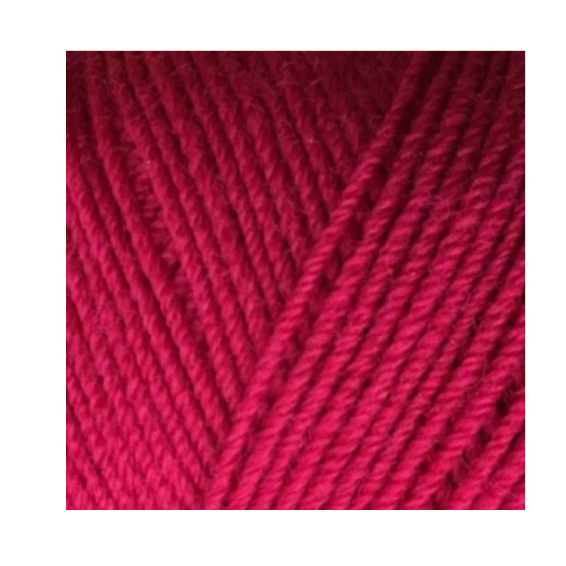 Texture et couleur d'une pelote de mérinos My Fine Wool de Gepard Garn, coloris 454 Cherry