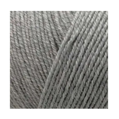 Texture et couleur d'une pelote de mérinos My Fine Wool de Gepard Garn, coloris 530 Light Grey