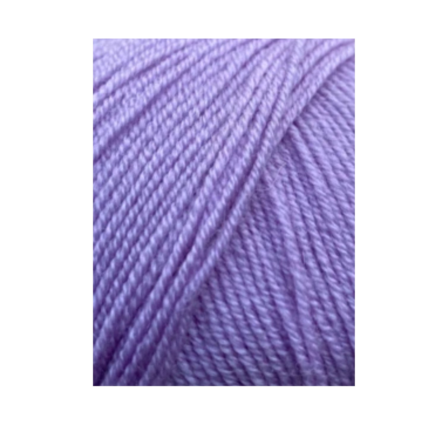 Texture et couleur d'une pelote de mérinos My Fine Wool de Gepard Garn, coloris 610 Lavender