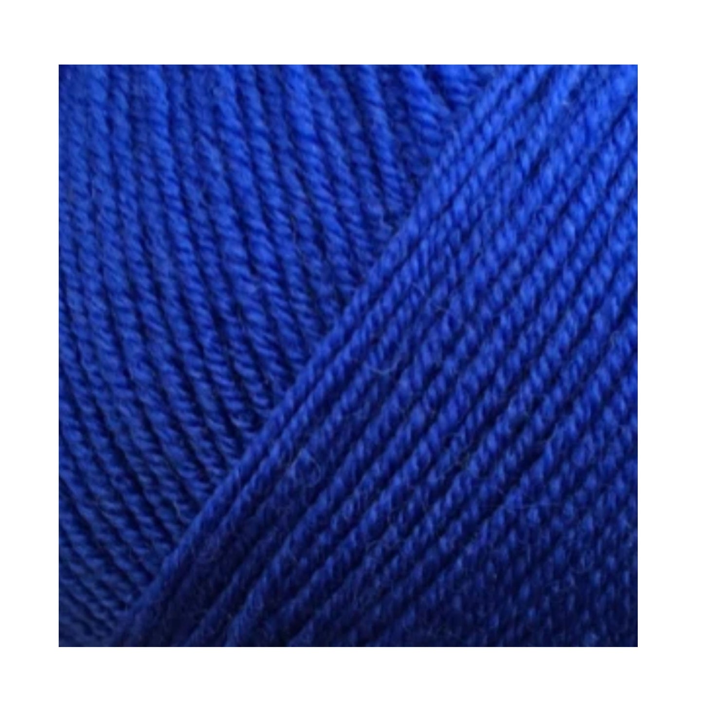 Texture et couleur d'une pelote de mérinos My Fine Wool de Gepard Garn, coloris 750 Cobalt Blue