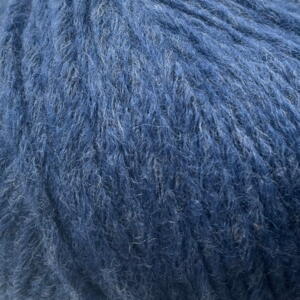 Texture et couleur de la Puno de Gepard Garn, fil soufflé à base de mérinos et d'alpaga, coloris 755 Indigo