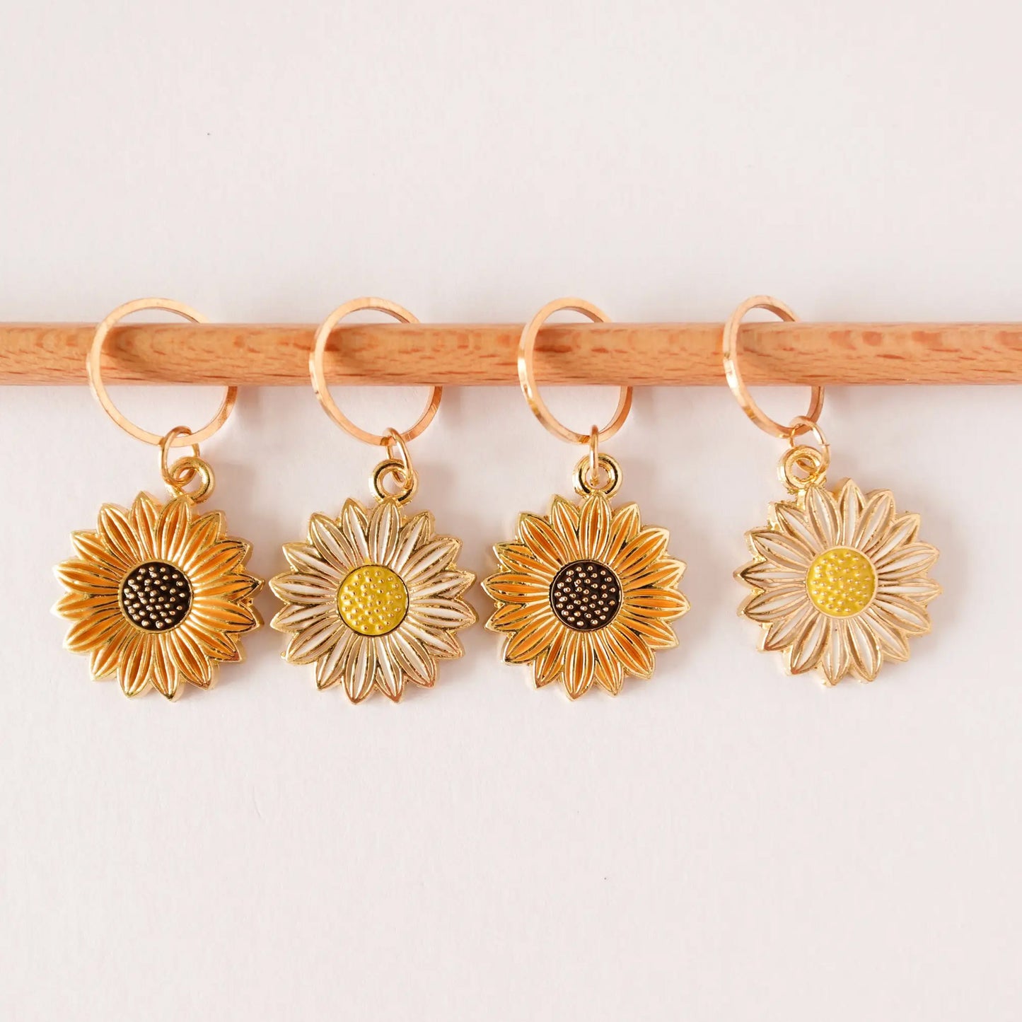 Set d'anneaux marqueurs Hello Kim, modèle 46 Les Tournesols (fixes)