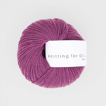 Pelote de Merino de Knitting for Olive (KFO) coloris Blackcurrant Ice Cream