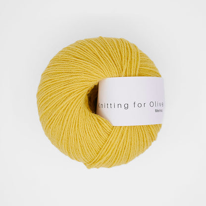 Pelote de Merino de Knitting for Olive (KFO) coloris Buttercup