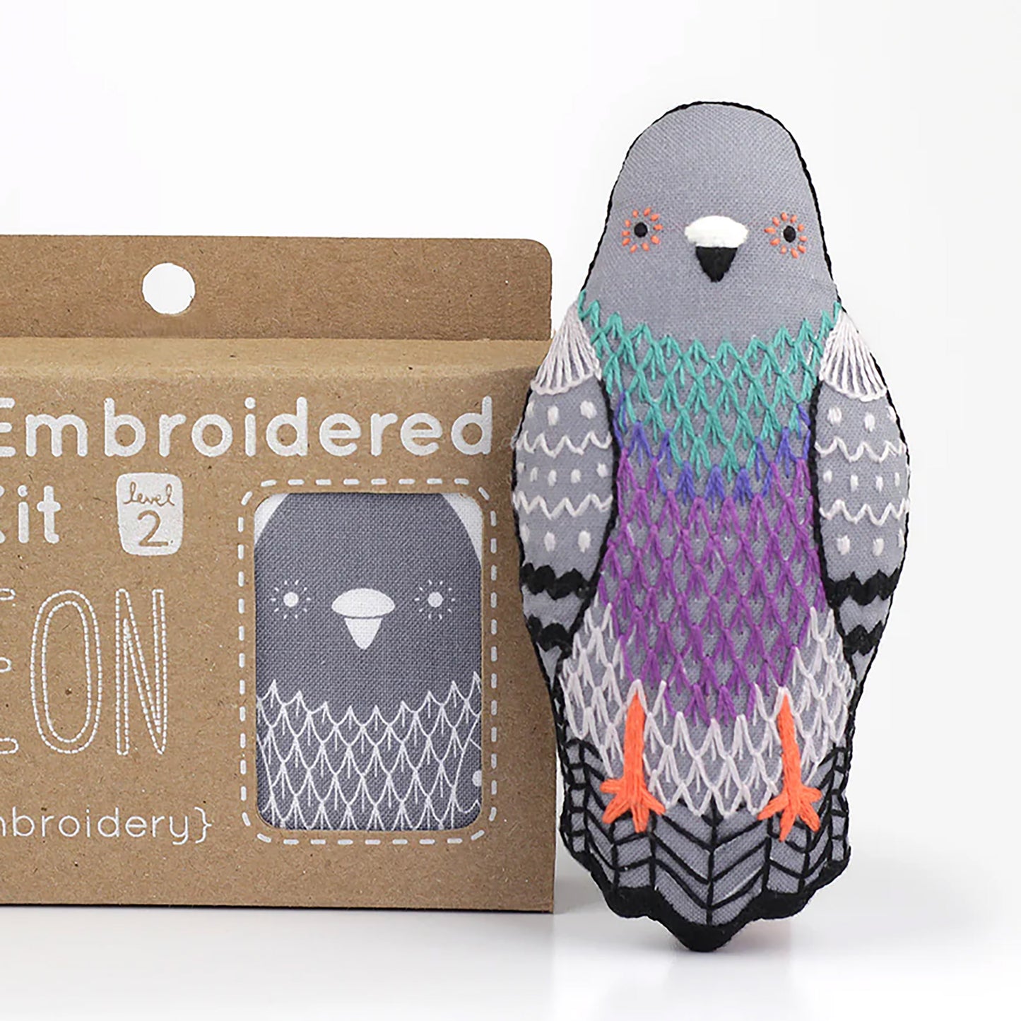 Kit de broderie Embroidered Doll de Kiriki Press modèle Pigeon