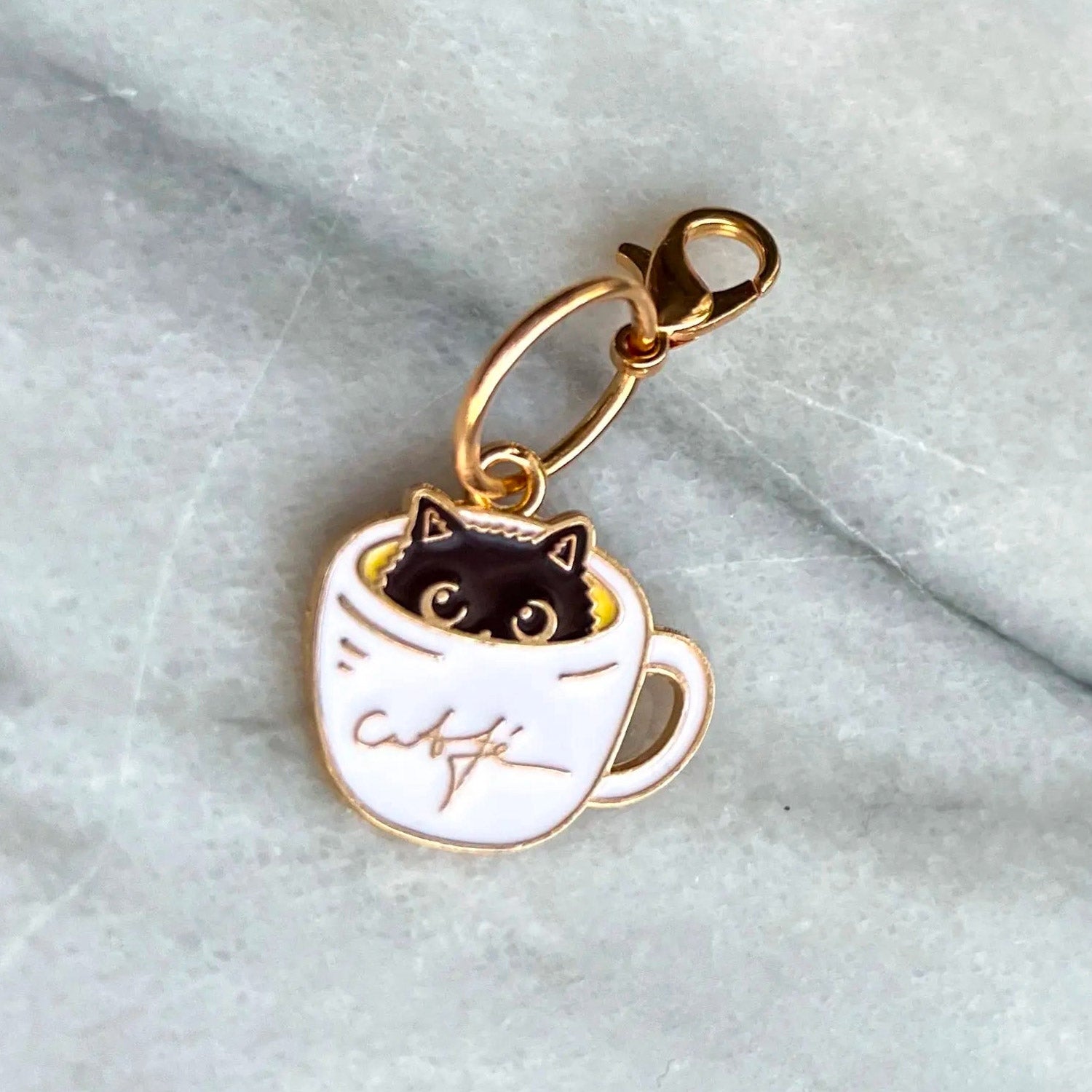 Marqueur de maille de Knits by ce, modèle Chat dans une tasse de café (amovible)