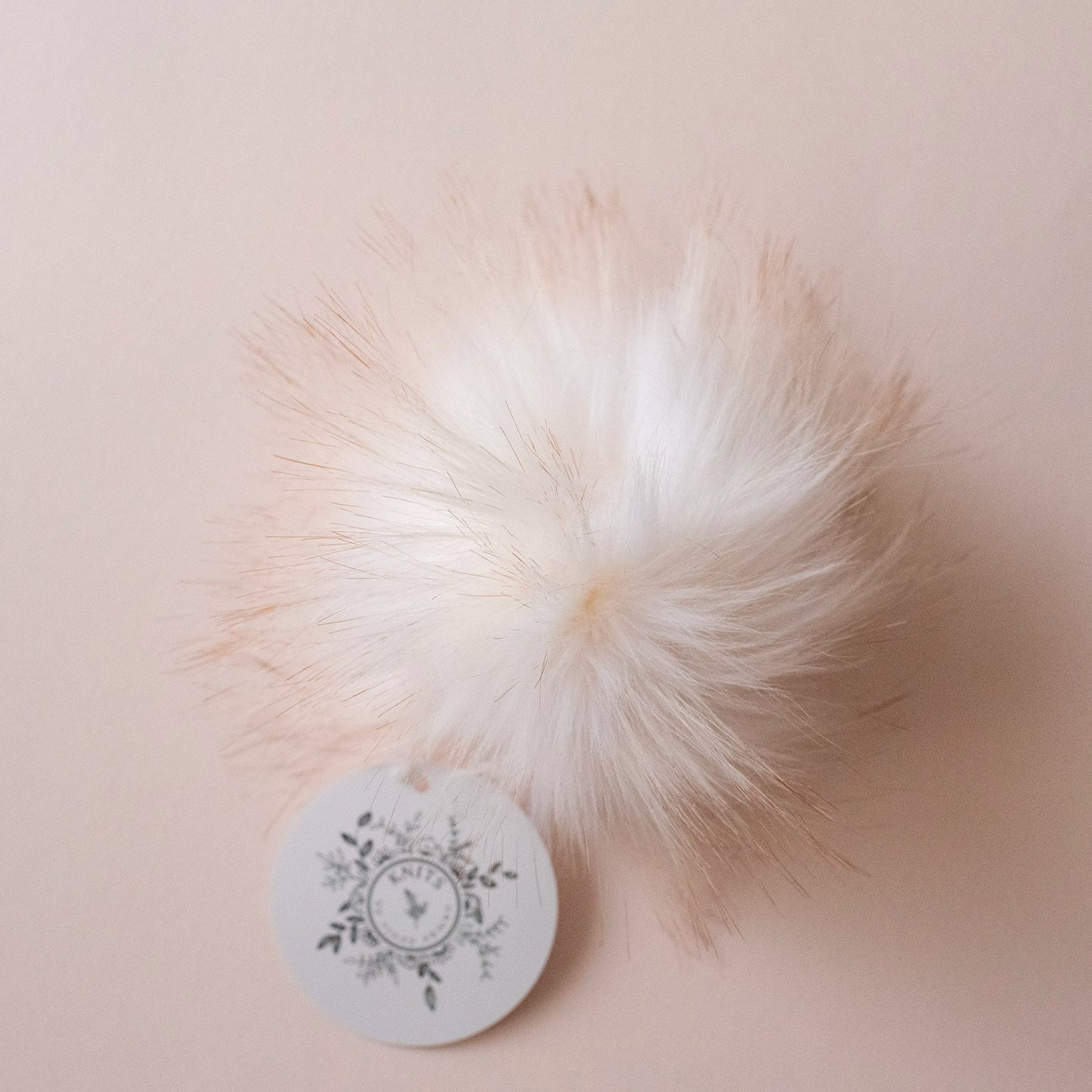 Pompon Fausse Fourrure - Knits by ce