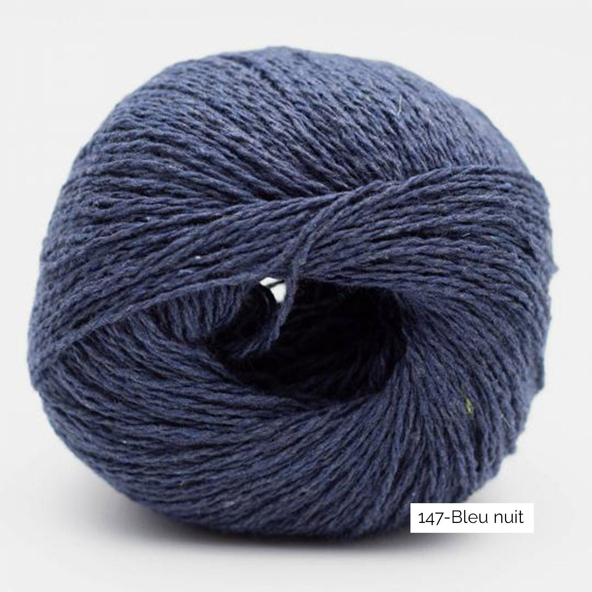 Pelote de coton recyclé Reborn de Kremke Soul Wool, coloris 147 Bleu Nuit