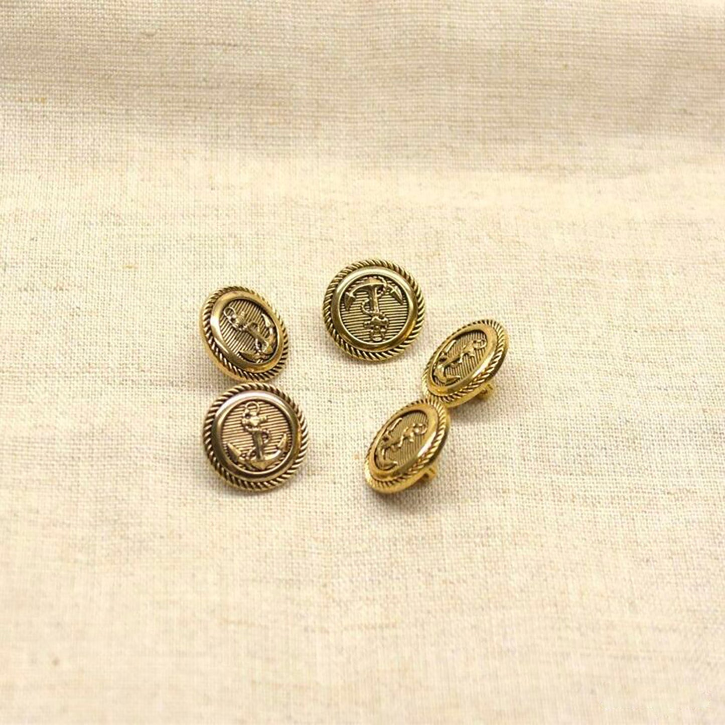 Boutons La Droguerie modèle Ancre Vieil Or (polyester ; 18 mm)