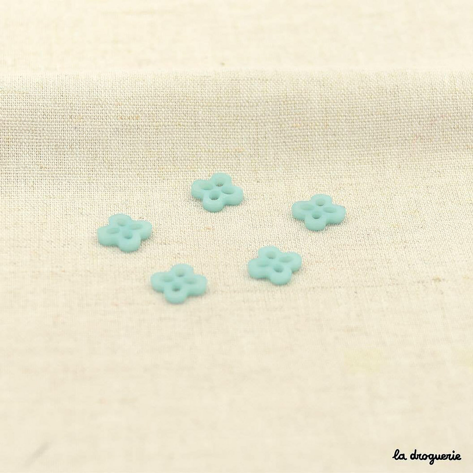 Boutons La Droguerie modèle Trèfle (Bleu Nil ; 12mm)