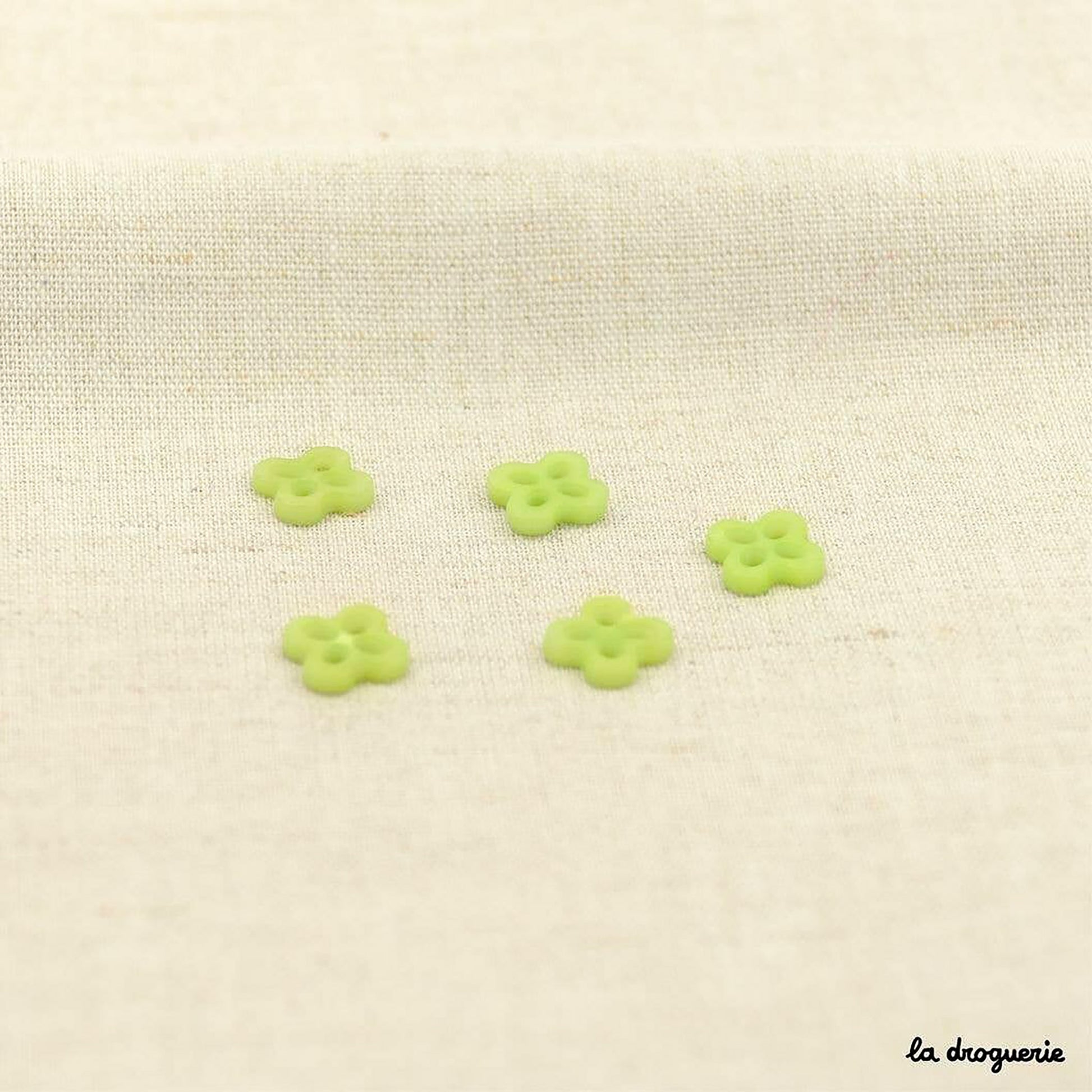 Boutons La Droguerie modèle Trèfle (Pistache ; 12mm)