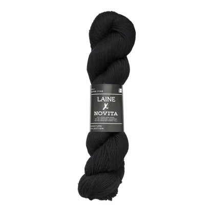 Echeveau de Signature Collection 4-ply de Laine x Novita coloris 0891 Winter Black