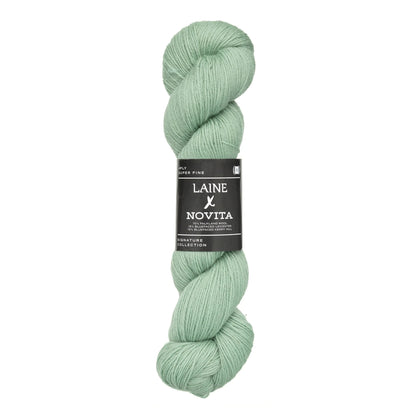 Echeveau de Signature Collection 4-ply de Laine x Novita coloris 3131 Frosted Mint