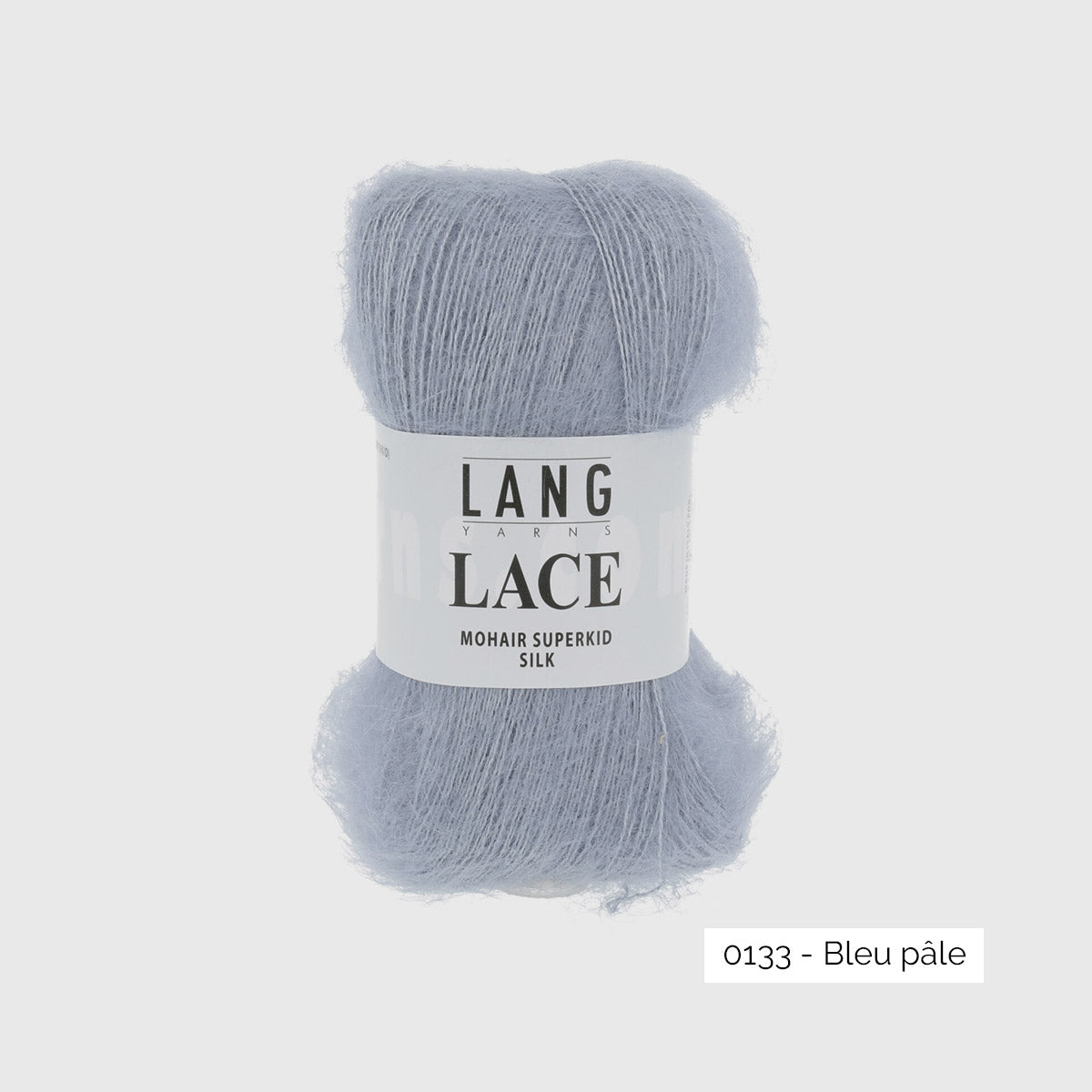 Echeveau de mohair superkid et soie Lace de Lang Yarns, coloris 0133 Bleu Pâle