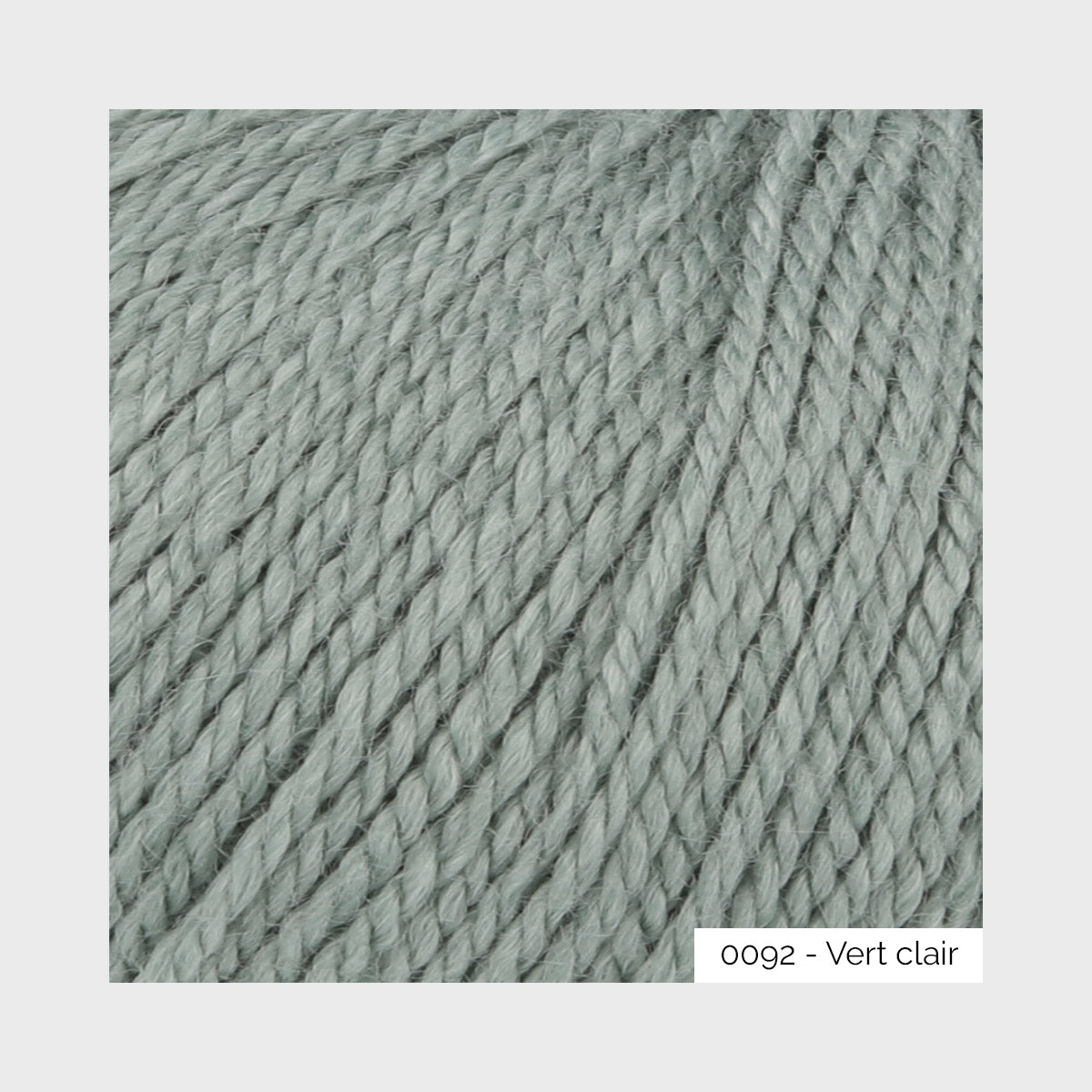 Texture du fil Liza de Lang Yarns, mélange de bambou, mérinos et soie, coloris 0092 Vert clair