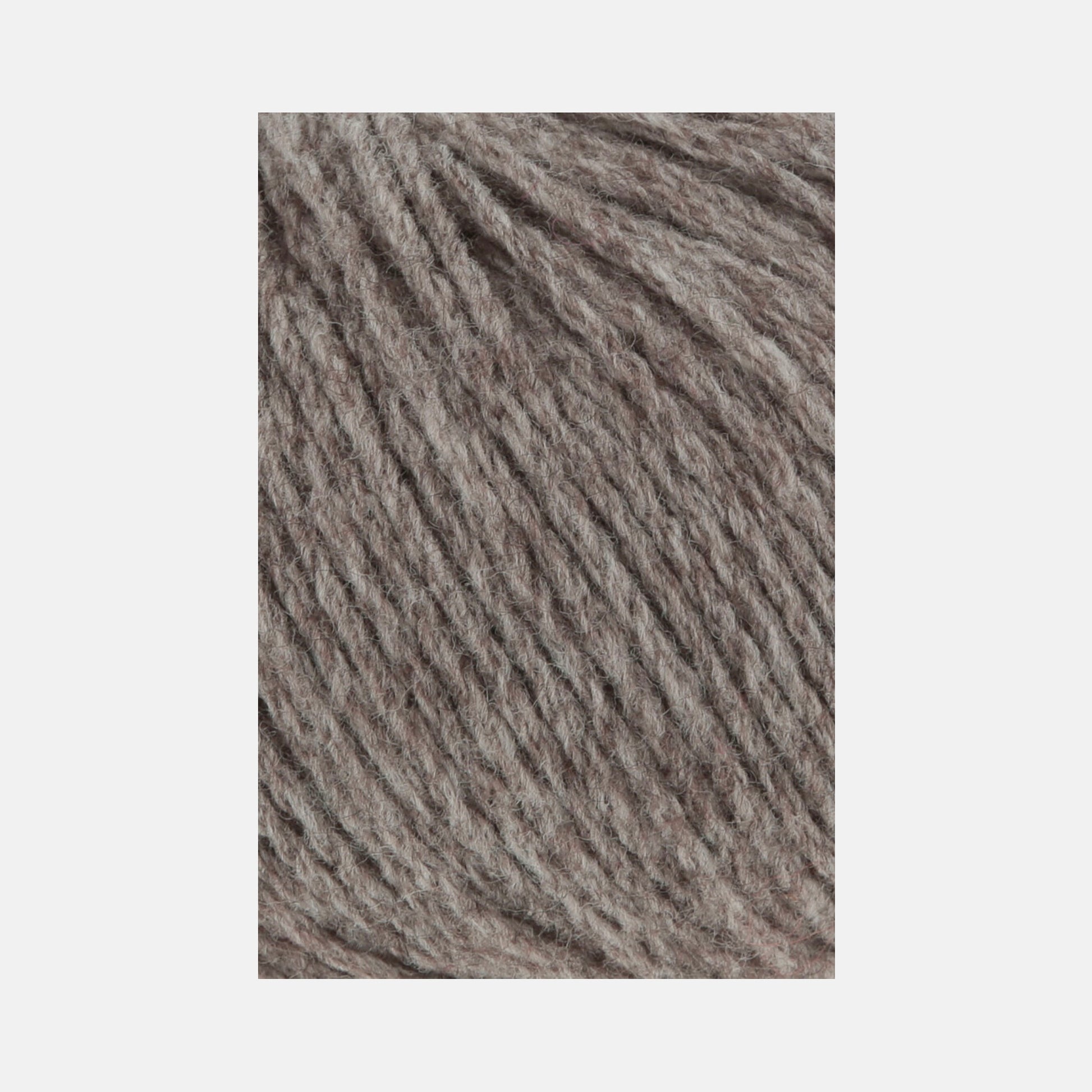 Texture de la laine Yak de Lang Yarns coloris 26 brun grisé