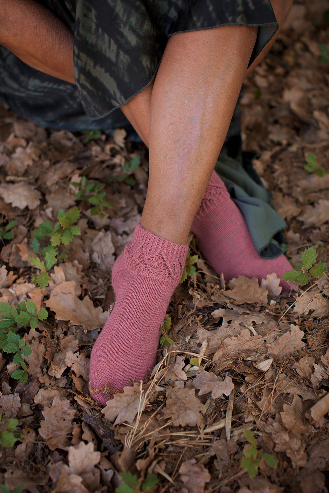 Patron de chaussettes au tricot Posy d'Olivia Villareal (This Handmade Life) paru dans le livre Woolship 2 de Lili Comme Tout