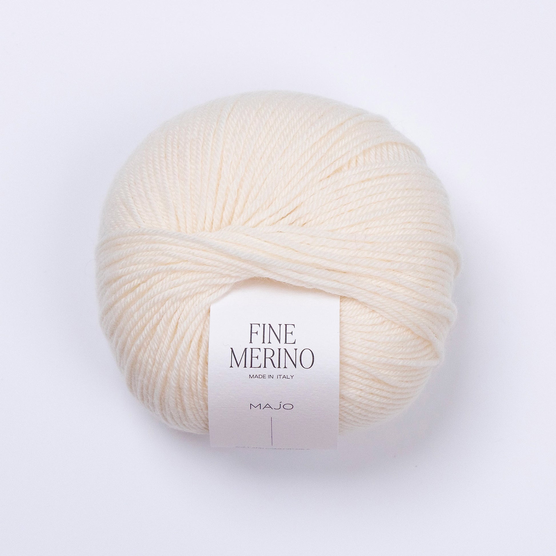 Pelote de Fine Merino de Majo Garn coloris 100 Ivory