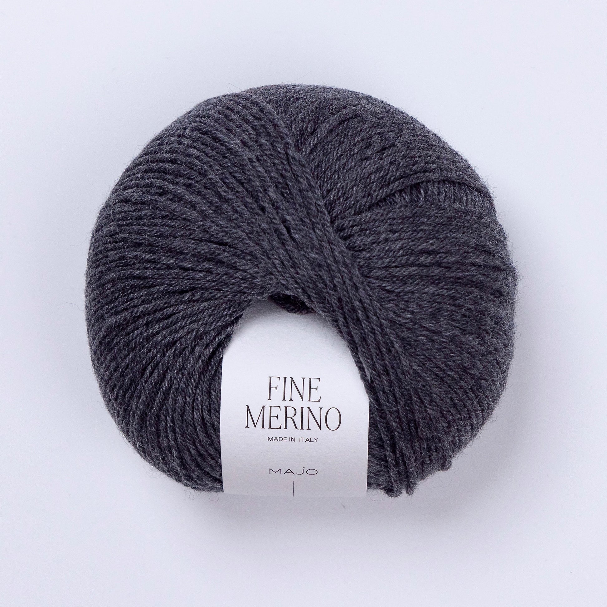 Pelote de Fine Merino de Majo Garn coloris 602 Charcoal